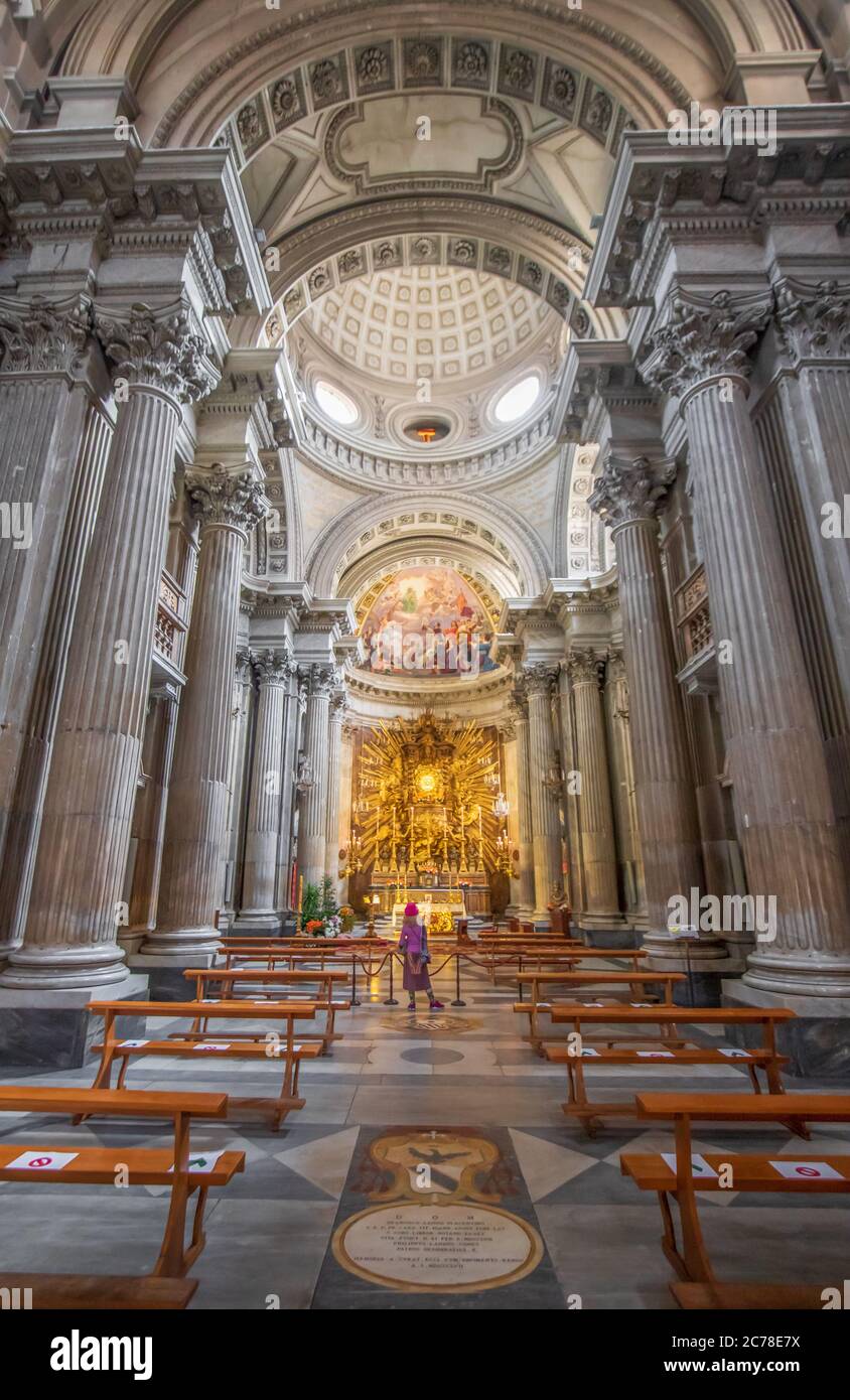 Siège du Vatican et centre principal du catholicisme, Rome présente des dizaines d'églises merveilleuses. Ici en particulier Santa Maria à Campitelli Banque D'Images