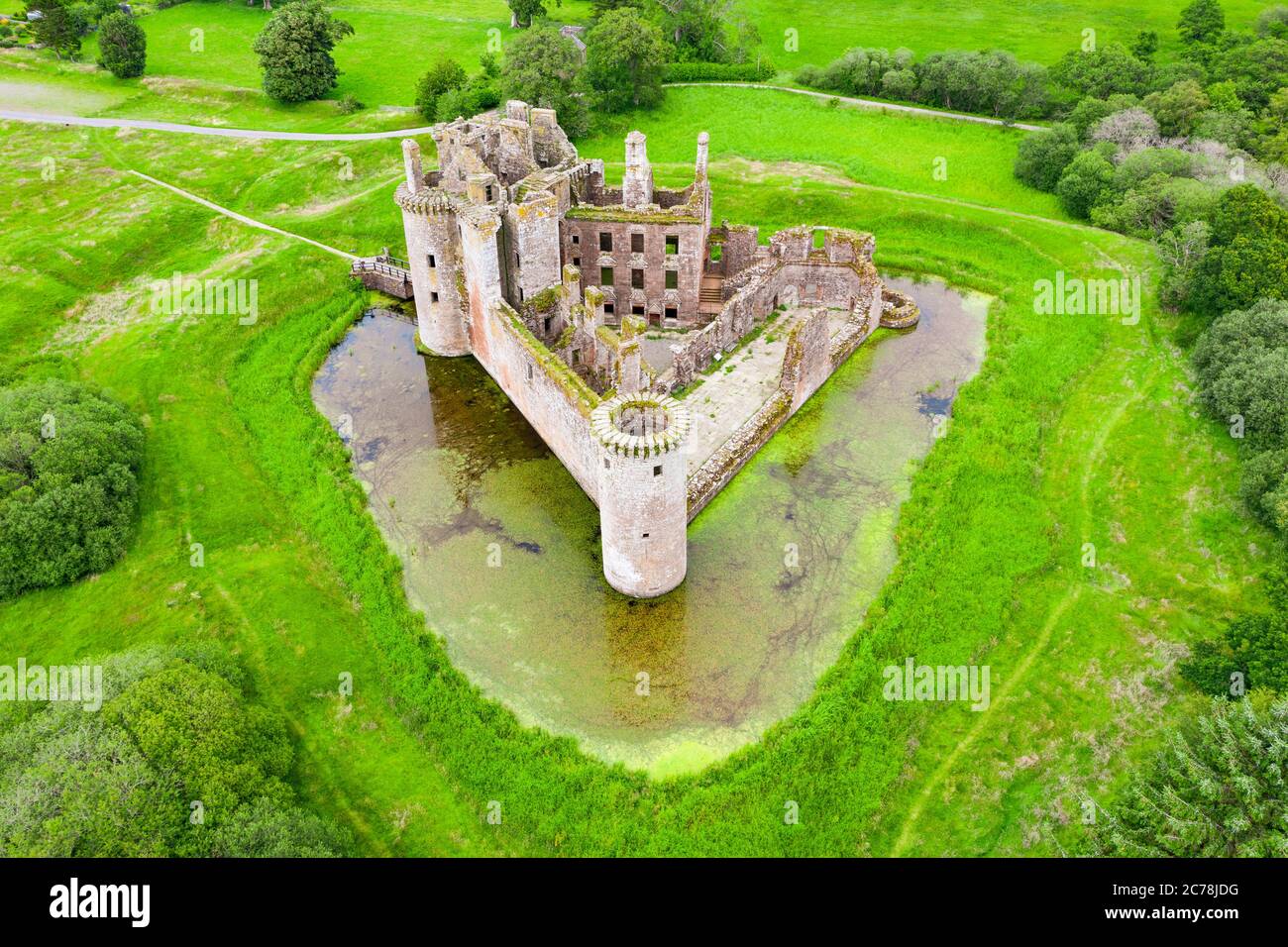 Vue aérienne du château de Caerlaverock à Dumfries et Galloway, Écosse, Royaume-Uni Banque D'Images