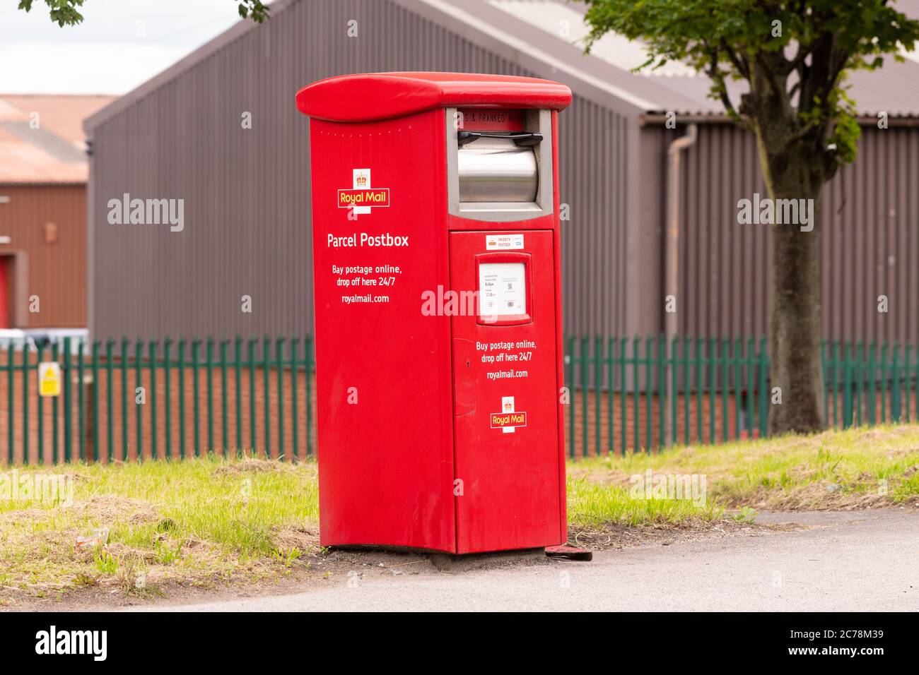 Royal Mail Parcel Postbox, Carlton Business Park, Barnsley, South Yorkshire, Angleterre, Royaume-Uni Banque D'Images