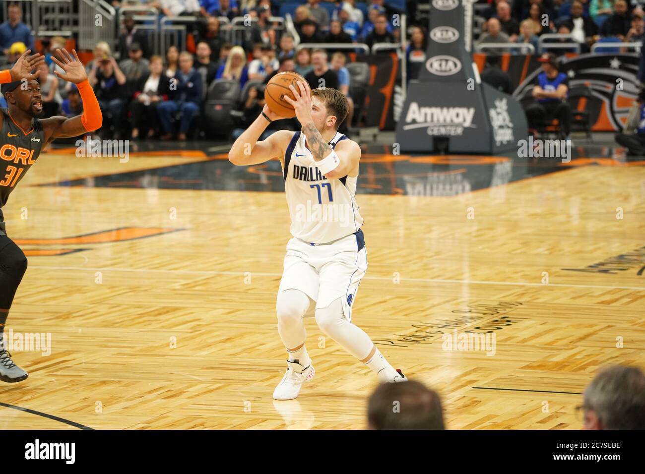 Orlando Magic accueille les Dallas Mavericks au Amway Center d'Orlando en Floride le vendredi 21 février 2020. Crédit photo : Marty Jean-Louis Banque D'Images