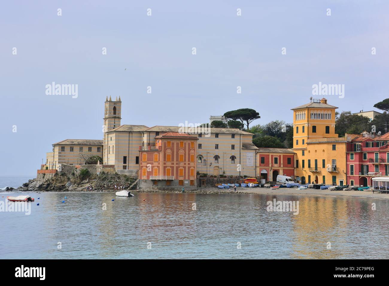 Sestri Levante, Gênes, Ligurie, Italie- Baia del Silenzio. Una vista dell'incantevole Baia del Silenzio, una delle due baie di Sestri Levante. Banque D'Images