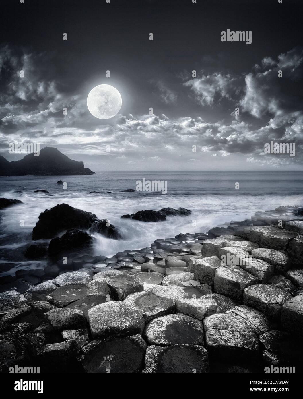 Royaume-Uni - IRLANDE DU NORD : chaussée des géants le long de la côte d'Antrim près des Bushmills Banque D'Images