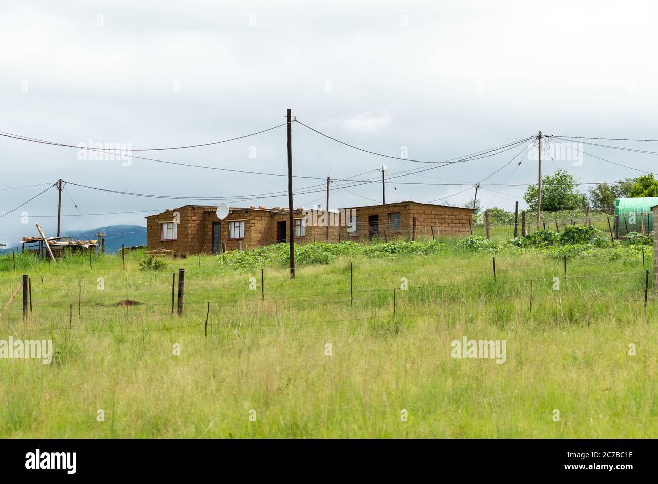 Maison économique dans les zones rurales d'Afrique du Sud Banque D'Images