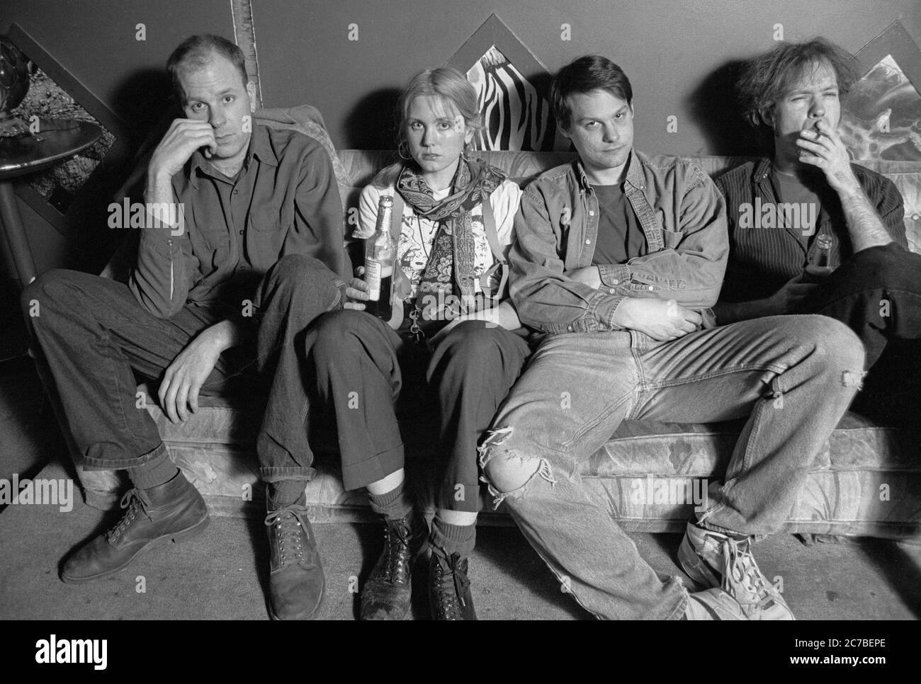 A posé une photo du groupe onzième Dream Day au salon Ax de Chicago, avant de présenter un spectacle là-bas cette nuit-là. De gauche à droite : Doug McCombs, Janet Beveridge Bean, Rick Rizzo et Matthew Wink O'Bannon. Banque D'Images