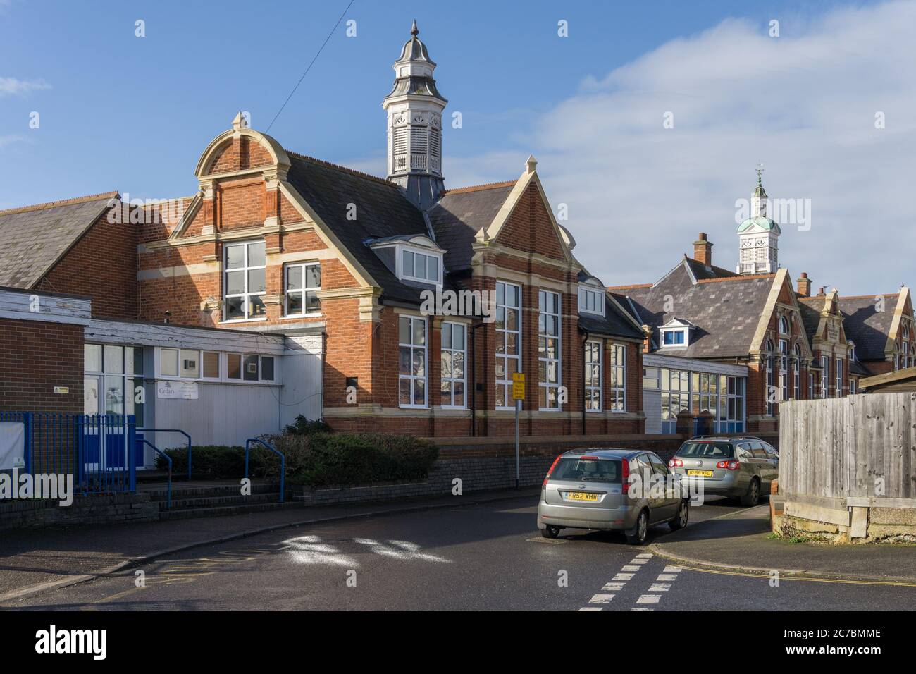 École primaire Cedars, Newport Pagnell, Buckinghamshire, Royaume-Uni; occupant un bâtiment datant de 1896 Banque D'Images