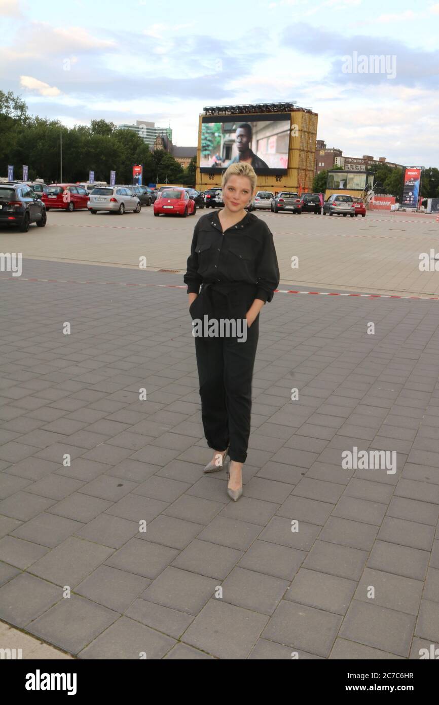 Jella Haase BEI der Premiere des Kinofilm 'Berlin Alexanderplatz' im Autokino Bewegte Zeiten auf dem Heiligengeistfeld. Hambourg, 15.07.2020. Banque D'Images