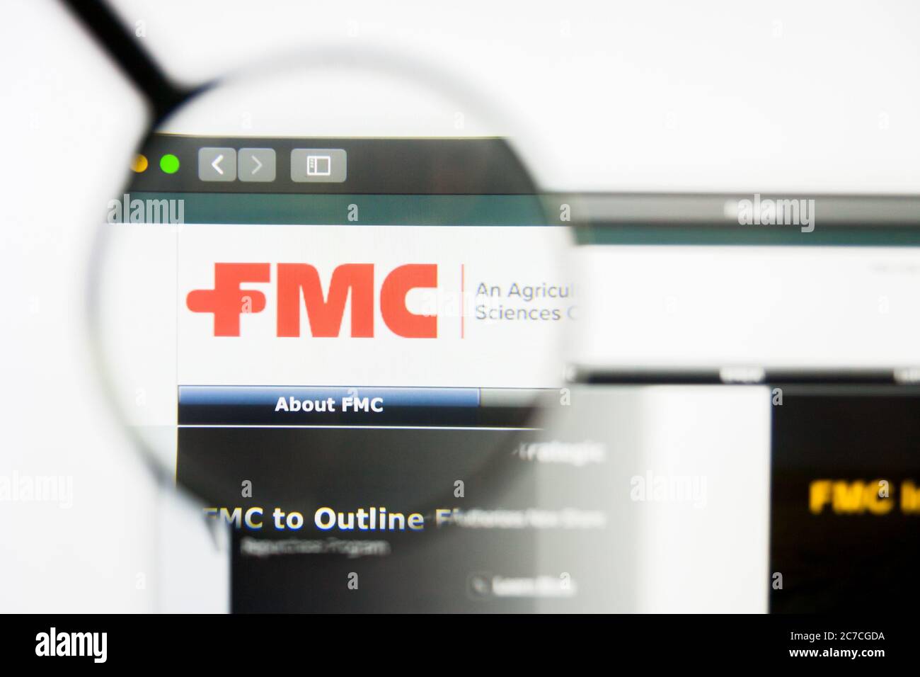 Los Angeles, Californie, États-Unis - 8 avril 2019 : éditorial illustratif de la page d'accueil du site Web de FMC. Logo FMC visible sur l'écran. Banque D'Images