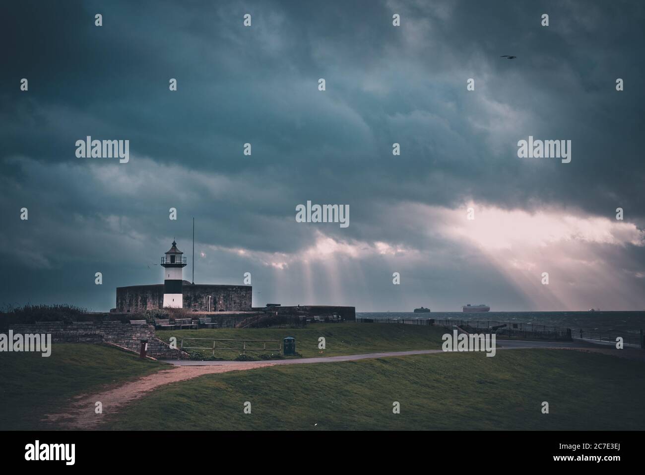 Rayons de lumière sur le château de Southsea, Southsea, Portsmouth, Royaume-Uni Banque D'Images
