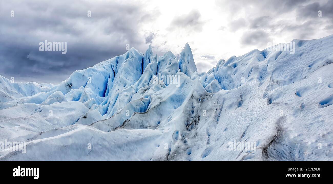 Photo spectaculaire du glacier Perito Moreno en Patagonie, Argentine Banque D'Images