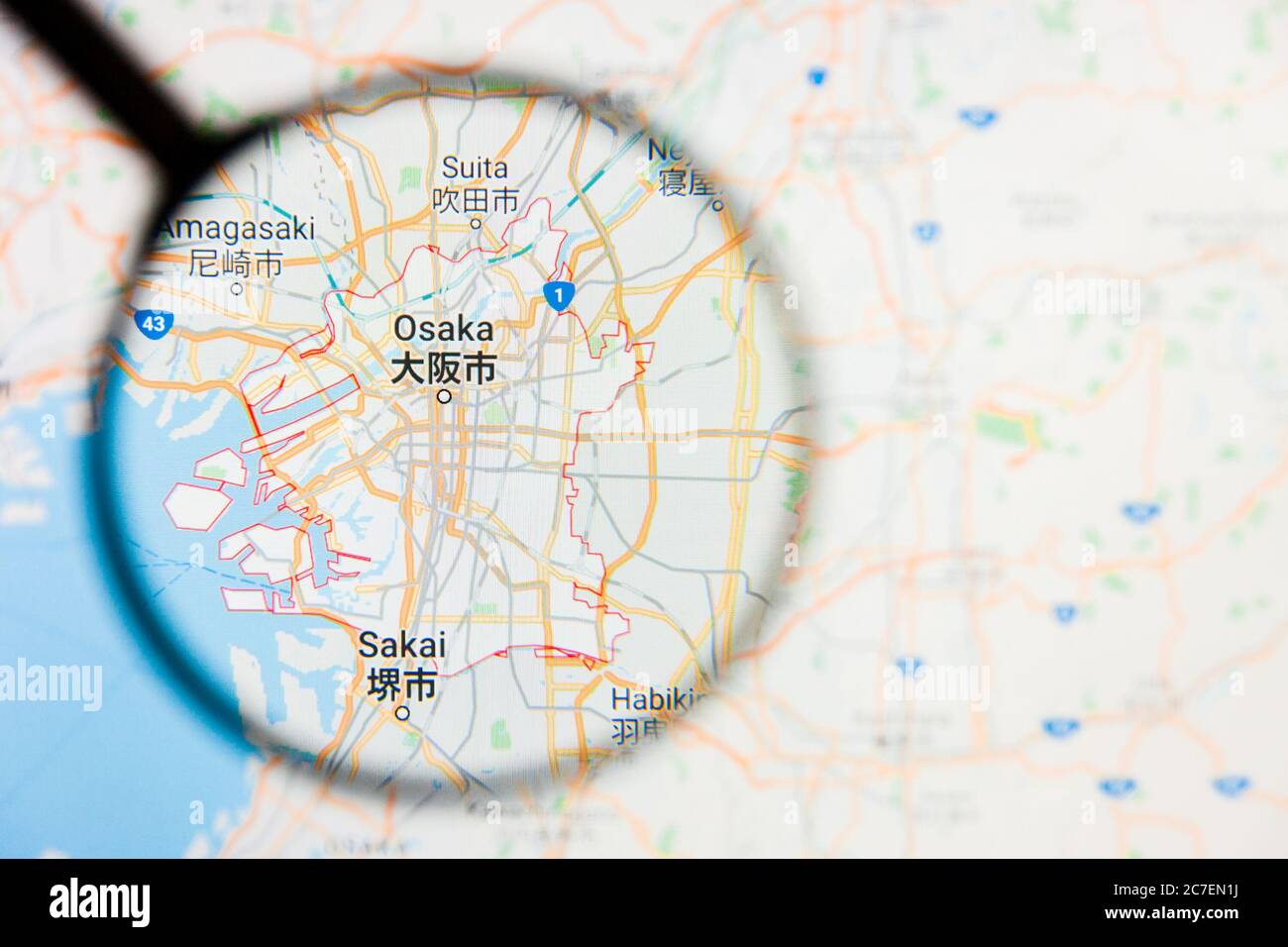 Osaka, Japon, concept d'illustration de la visualisation de la ville sur l'écran par la loupe Banque D'Images