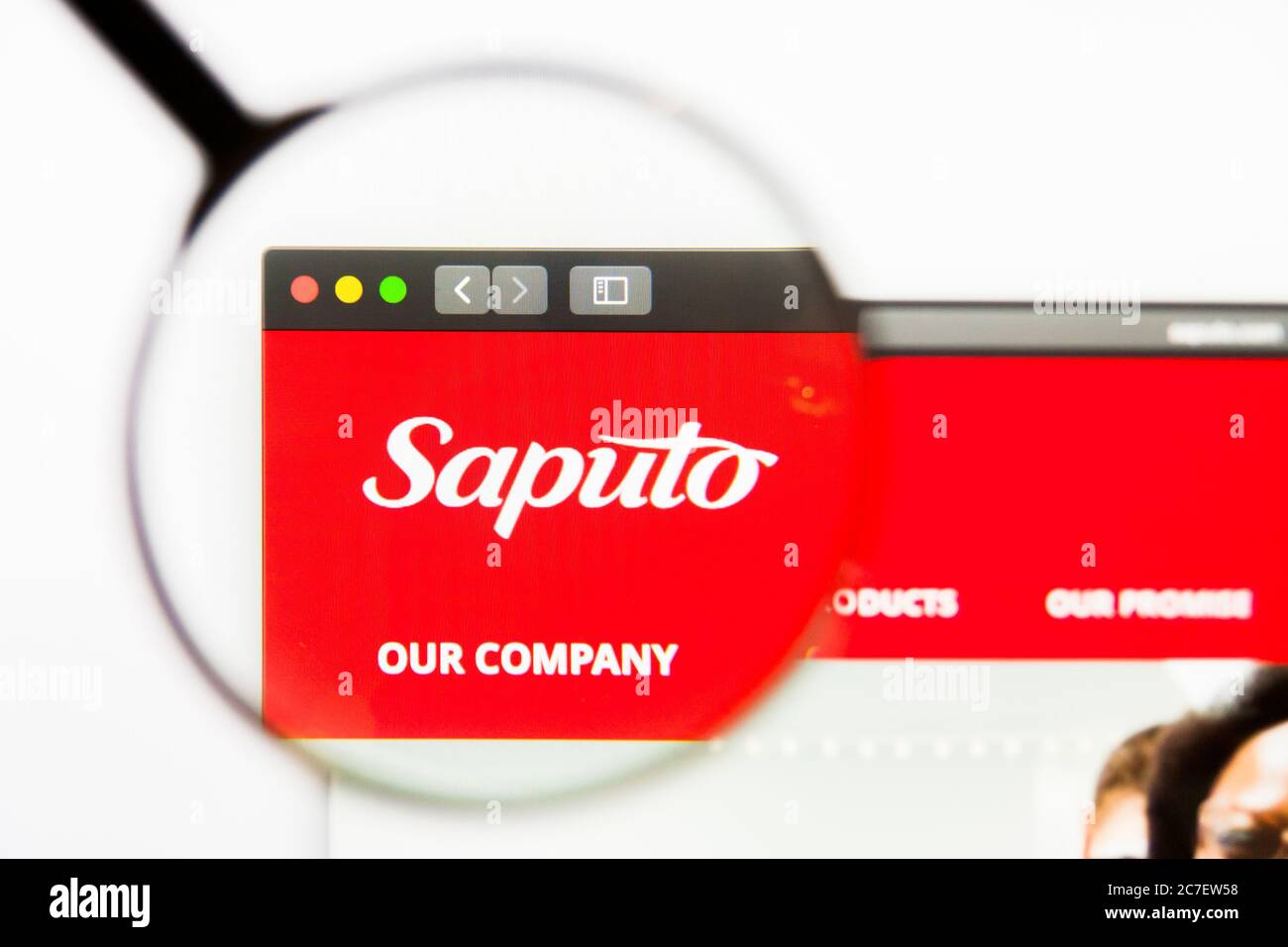 Los Angeles, Californie, Etats-Unis - 13 mars 2019 : Editorial illustratif, page d'accueil du site de Saputo. Logo Saputo visible sur l'écran Banque D'Images