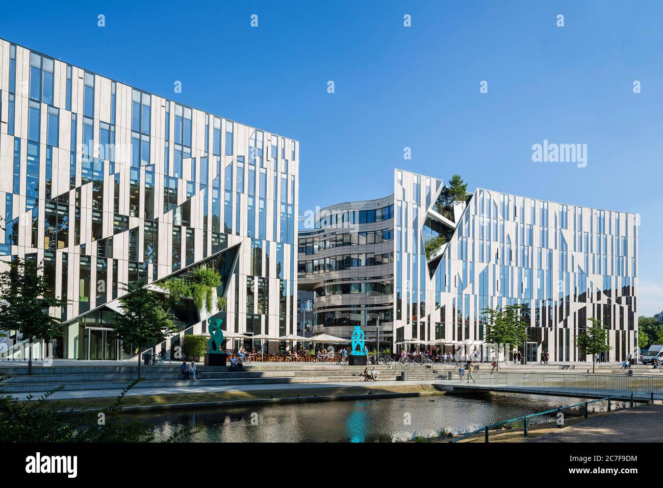 Complexe de bureaux et de commerces de détail Koe-Bogen par l'architecte Daniel Libeskind, Düsseldorf, Rhénanie-du-Nord-Westphalie, Allemagne Banque D'Images