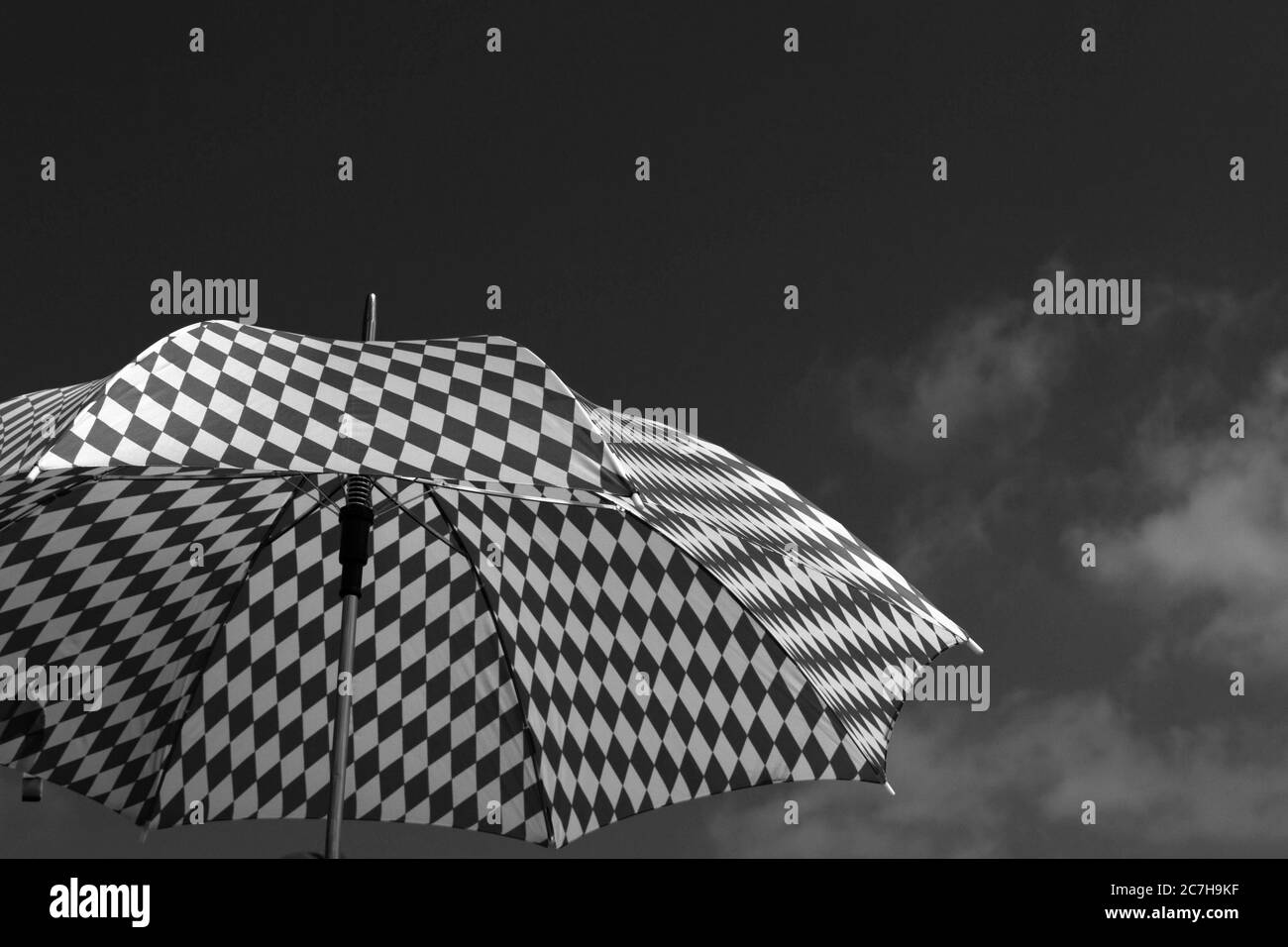 Parapluie - Noir et blanc Banque D'Images