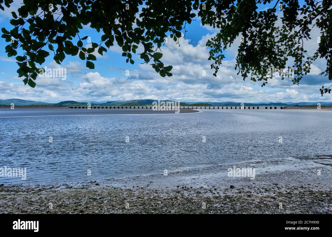 Le viaduc de Kent traversant la rivière Kent à Arnside, Cumbria Banque D'Images