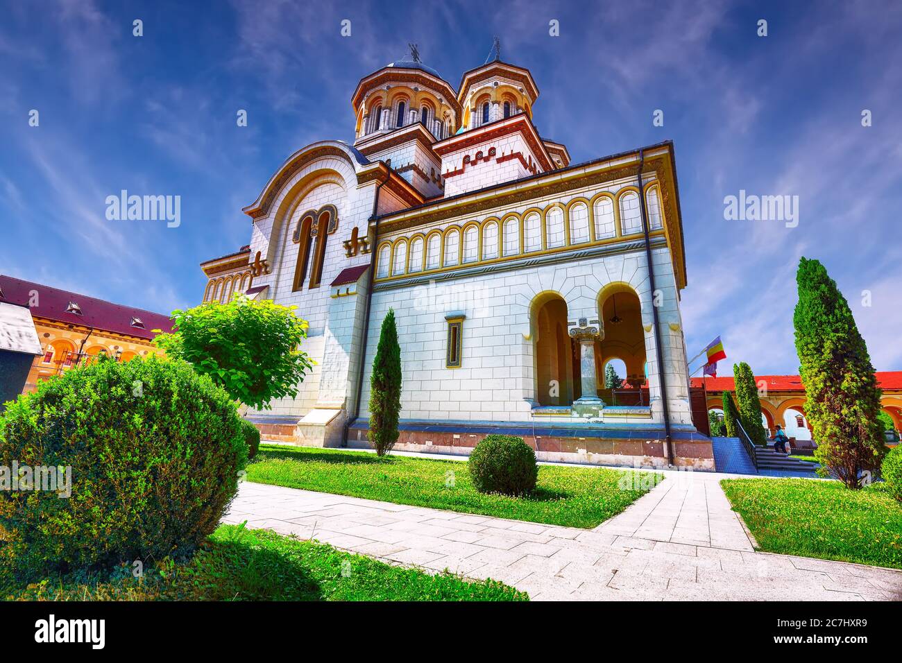 La cathédrale orthodoxe de Coronation à la forteresse d'Alba Iulia. Scène estivale dramatique de Transylvanie, ville d'Alba Iulia, Roumanie, Europe Banque D'Images