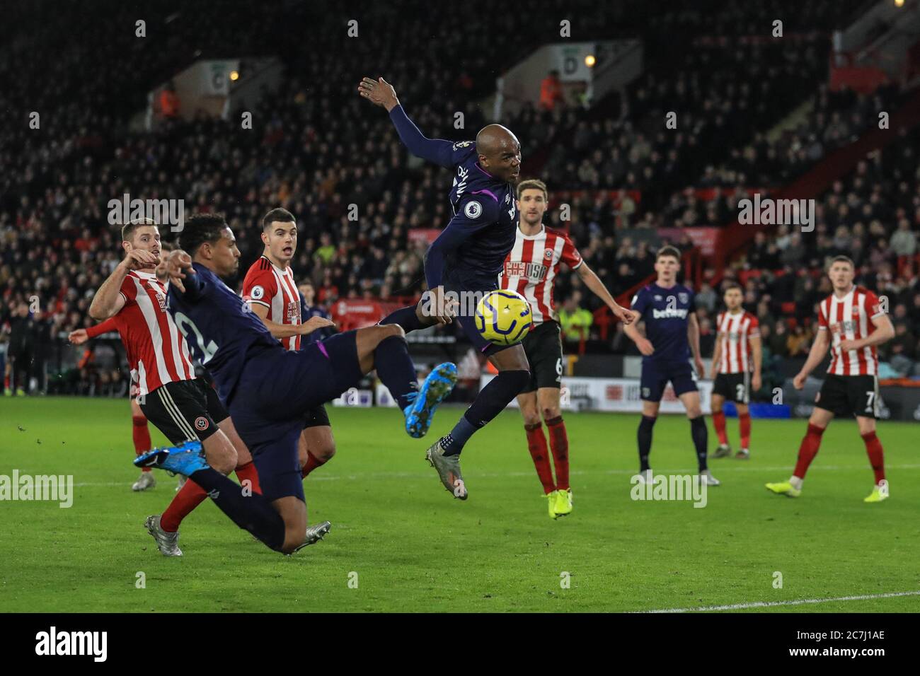 10 janvier 2020, Bramall Lane, Sheffield, Angleterre, Premier League, Sheffield United v West Ham United : Sébastien Haller (22) de West Ham United, mais étant donné son hors-Credit : Mark Cosgrove/News Images Banque D'Images