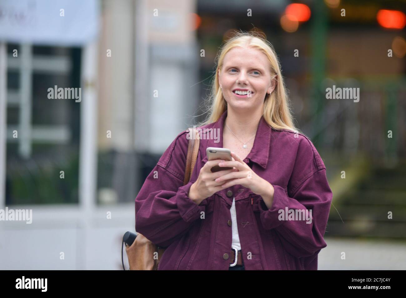 Femme norvégienne à Lille Lungegrdsvannet, Bergen, Norvège Banque D'Images Femme norvégienne à Lille Lungegrdsvannet, Bergen, Norvège Banque D'Images