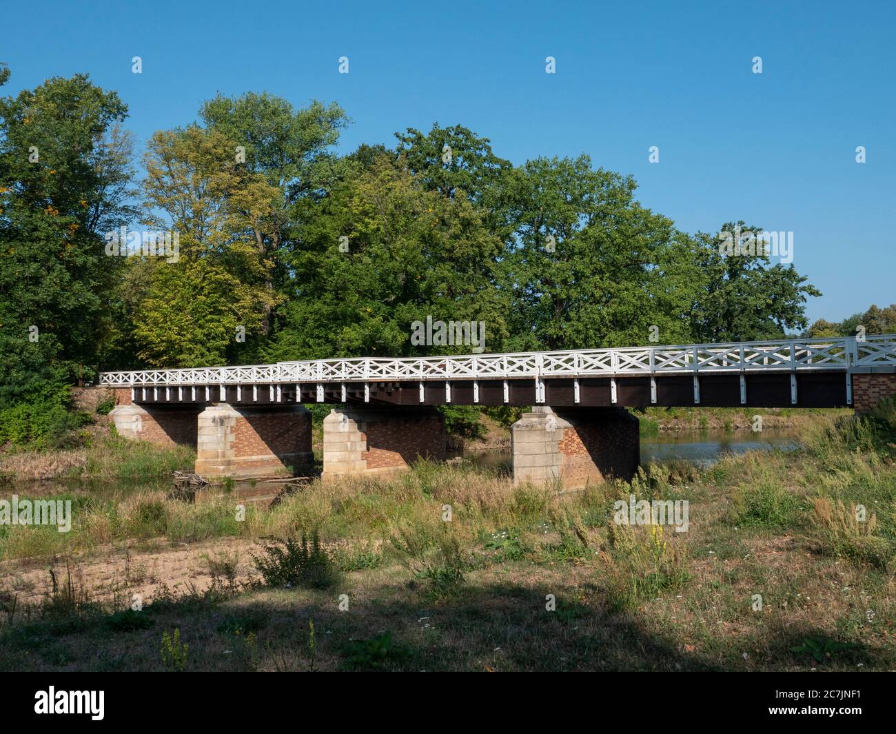 Muskauer Park, pont sur la Neisse, site classé au patrimoine mondial de l'UNESCO, Bad Muskau, haute Lusatia, Saxe, Allemagne Banque D'Images