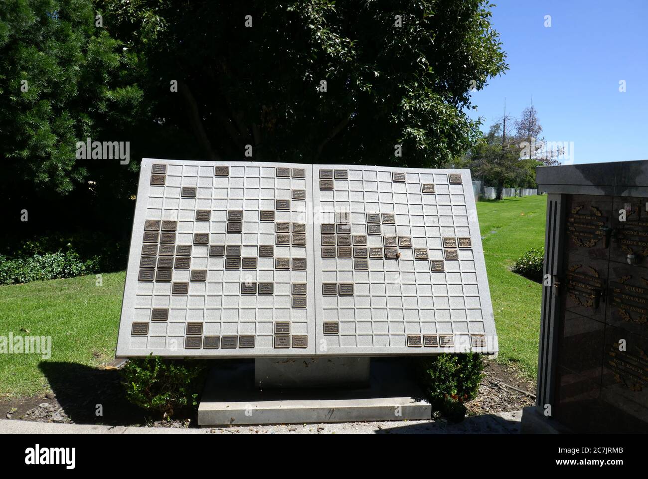 North Hollywood, Californie, États-Unis 17 juillet 2020 UNE vue générale de l'atmosphère du Cenotaph et du Mémorial de Jon-Erik Hexum le 17 juillet 2020 au parc Valhalla Memorial Park à North Hollywood, Californie, États-Unis. Photo par Barry King/Alay stock photo Banque D'Images