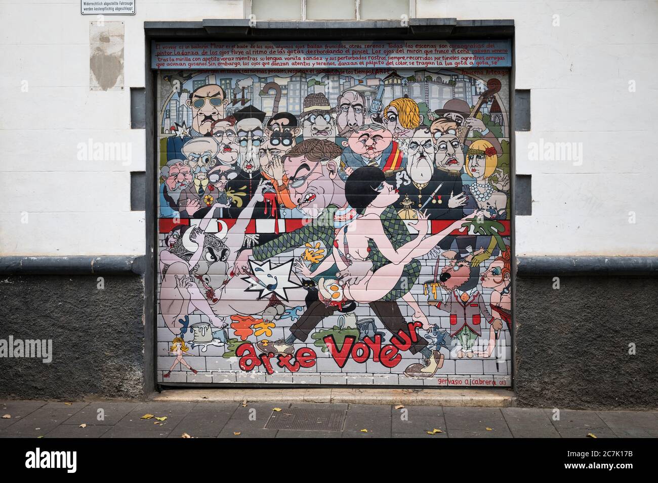 Graffitis sur une barre de défilement à Plaza de la Concepcion, San Cristobal de la Laguna, Tenerife, Iles Canaries, Espagne Banque D'Images