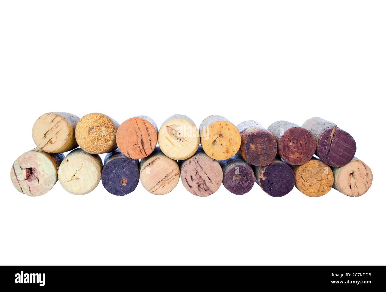 différents bouchons de vin dans une rangée, isolés sur blanc Banque D'Images