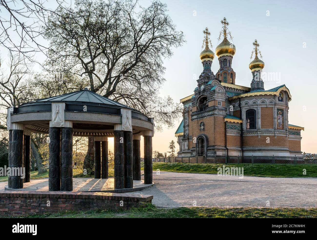 Allemagne, Hesse, Darmstadt, chapelle orthodoxe russe et pavillon sur Mathildenhöhe, Banque D'Images