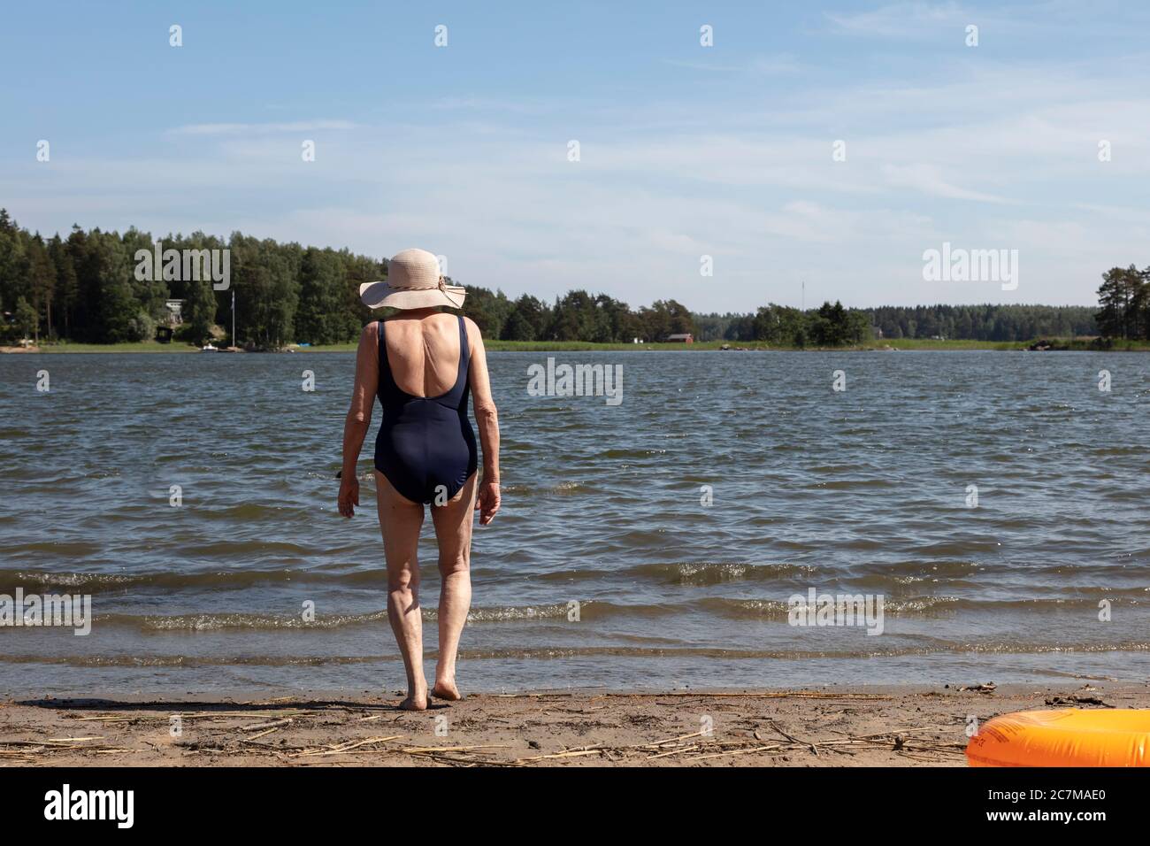 Personnes âgées maillot de bain de dos Banque de photographies et d