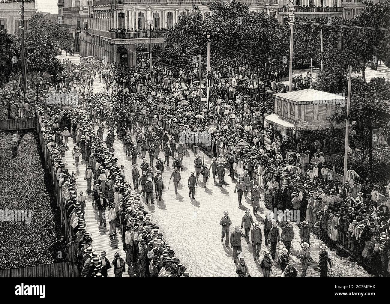 Des compagnies de parade de l'armée se sont mobilisées contre le théâtre Payret Havana, île de Cuba. De la Ilustracion Española y Americana 1895 Banque D'Images