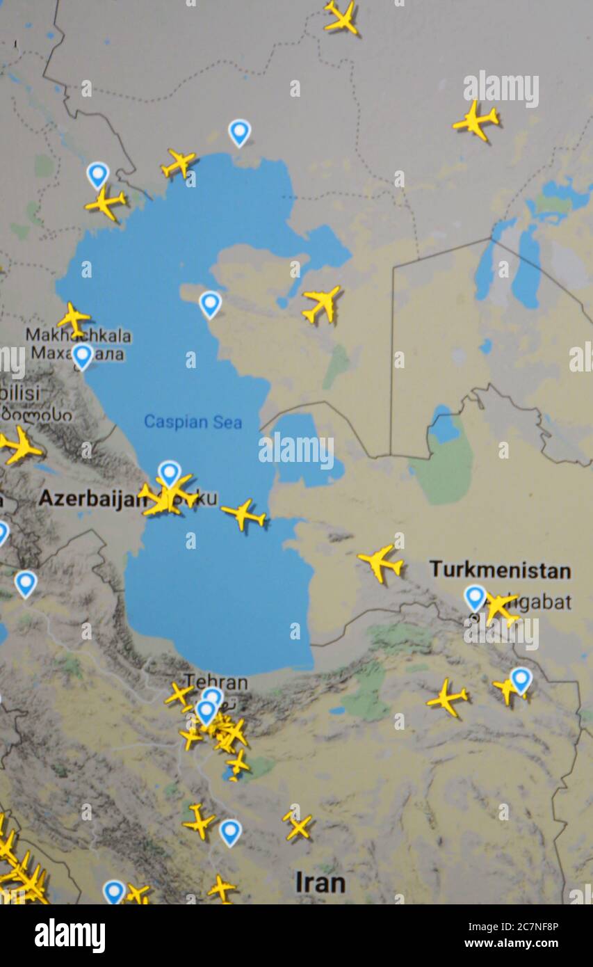 Trafic aérien sur la mer Caspienne et Téhéran (18 juillet 2020, UTC 11.51) sur Internet avec le site Flightracar 24, pendant la pandémie du coronavirus Banque D'Images