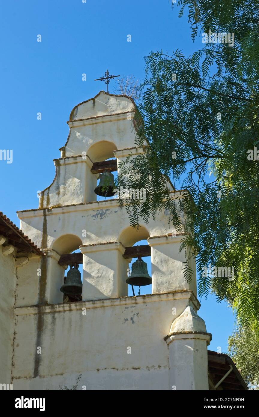 Mission San Juan Bautista, une mission espagnole, fondée en 1797 par Fermín Lasuén de l'ordre catholique franciscain. La mission a un musée et des jardins. Banque D'Images