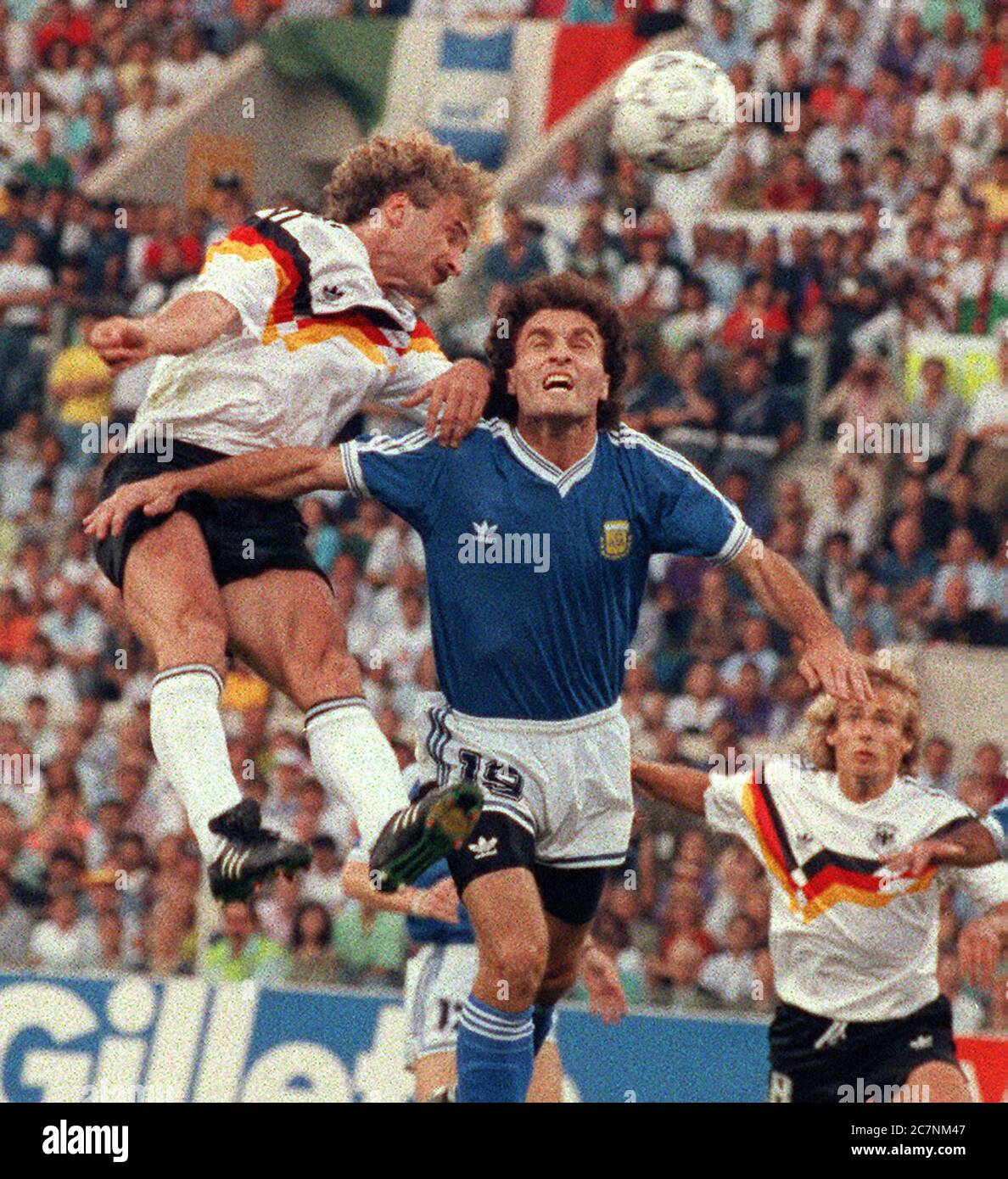Football coupe du monde de la fifa 1990 Banque de photographies et d'images  à haute résolution - Alamy