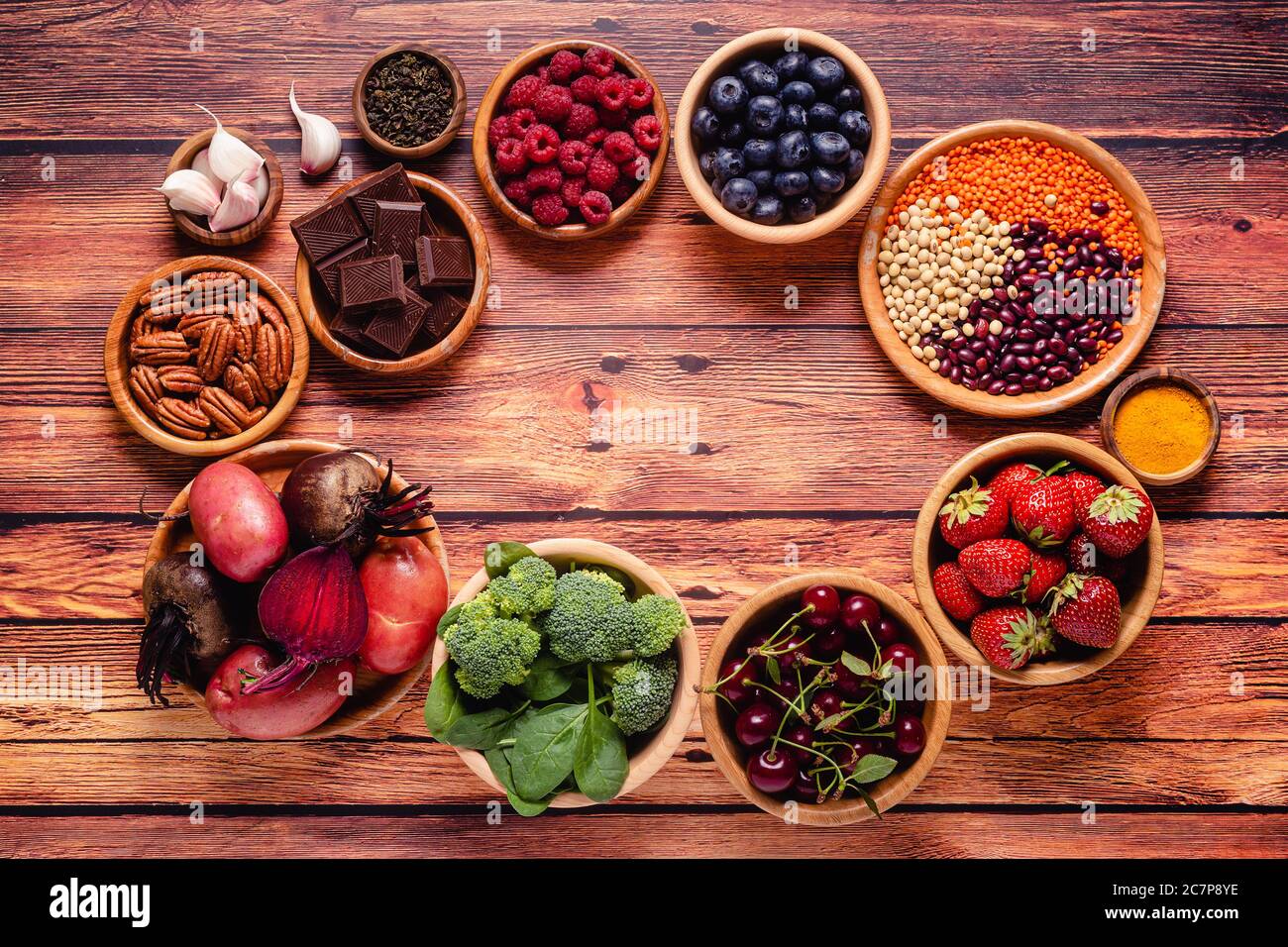 Aliments sains riches en antioxydants, vue du dessus. Banque D'Images