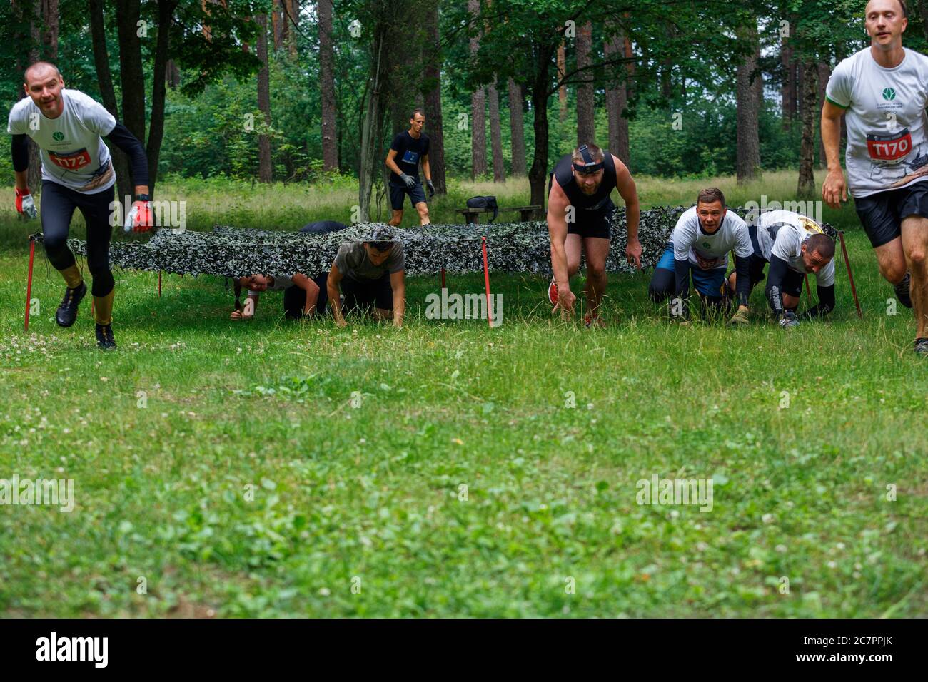 Ville de Riga, Lettonie. Course, les gens étaient engagés dans des activités sportives. Surmonter divers obstacles et courir. 5.07.2020 Banque D'Images