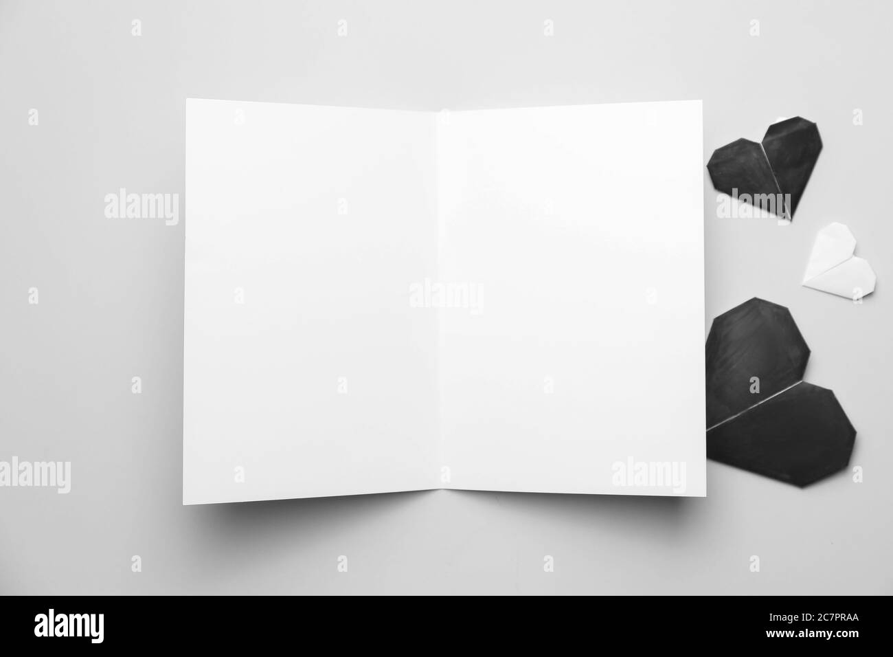 Carte vierge avec décor sur fond clair Banque D'Images