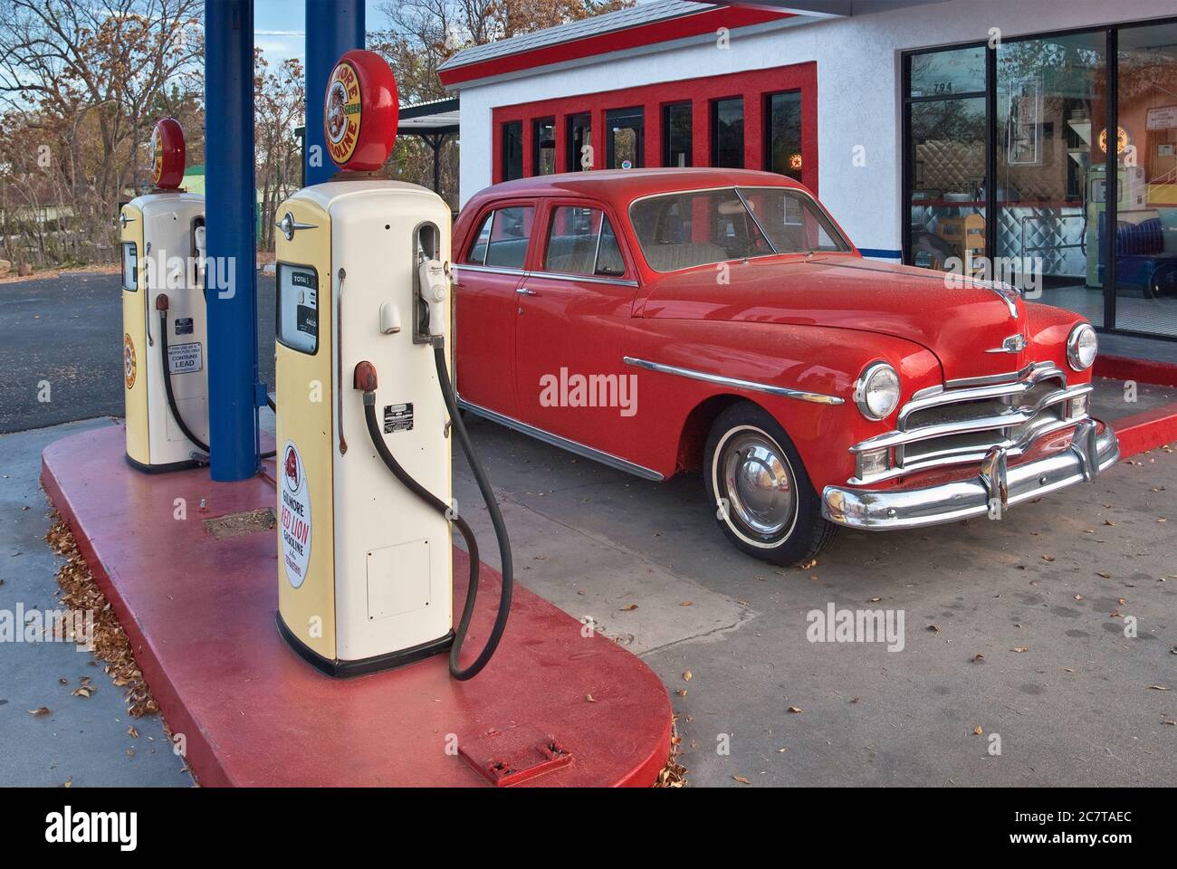 Vintage Plymouth au Bings Burger Station café à Cottonwood, Arizona, États-Unis Banque D'Images