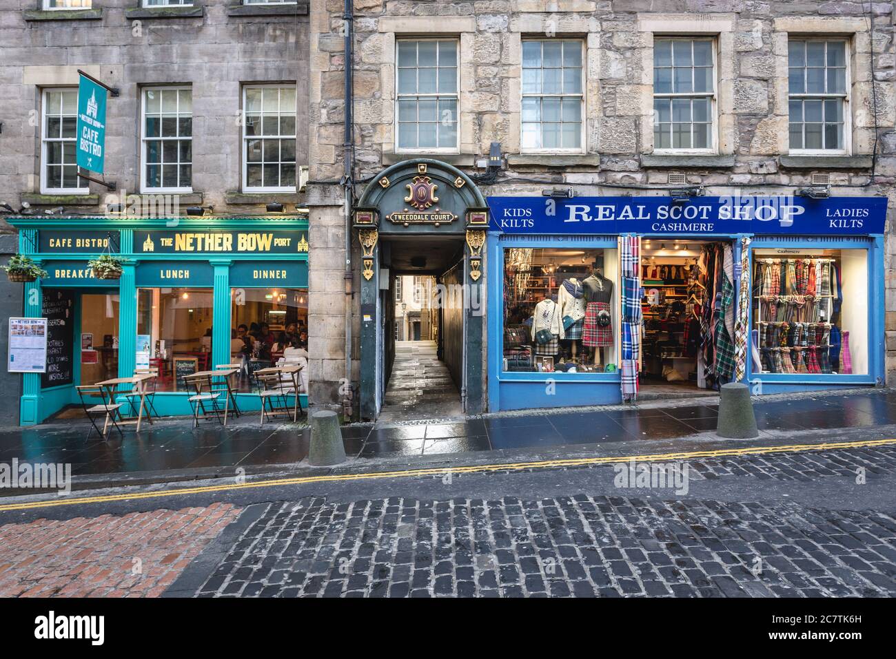 Tweeddale court Allee sur High Street, une partie de Royal Mile à Edinburgh, capitale de l'Écosse, une partie du Royaume-Uni Banque D'Images