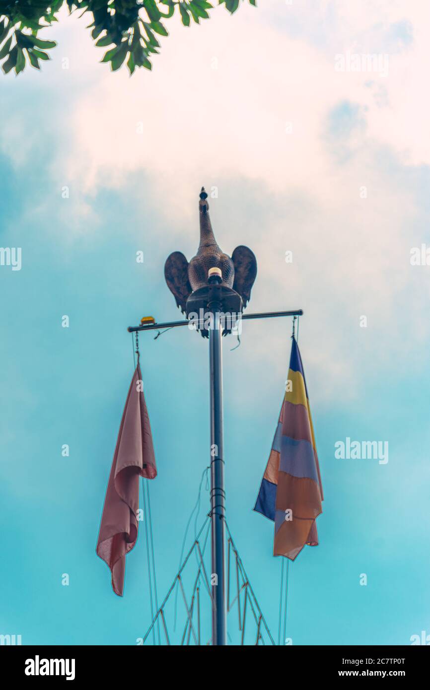 Décorations de drapeaux à l'intérieur de Wat Chantaransay ou Pagode de Candaransi - pagode khmère 2020 à Ho Chi Minh ville (Saigon), Vietnam Banque D'Images