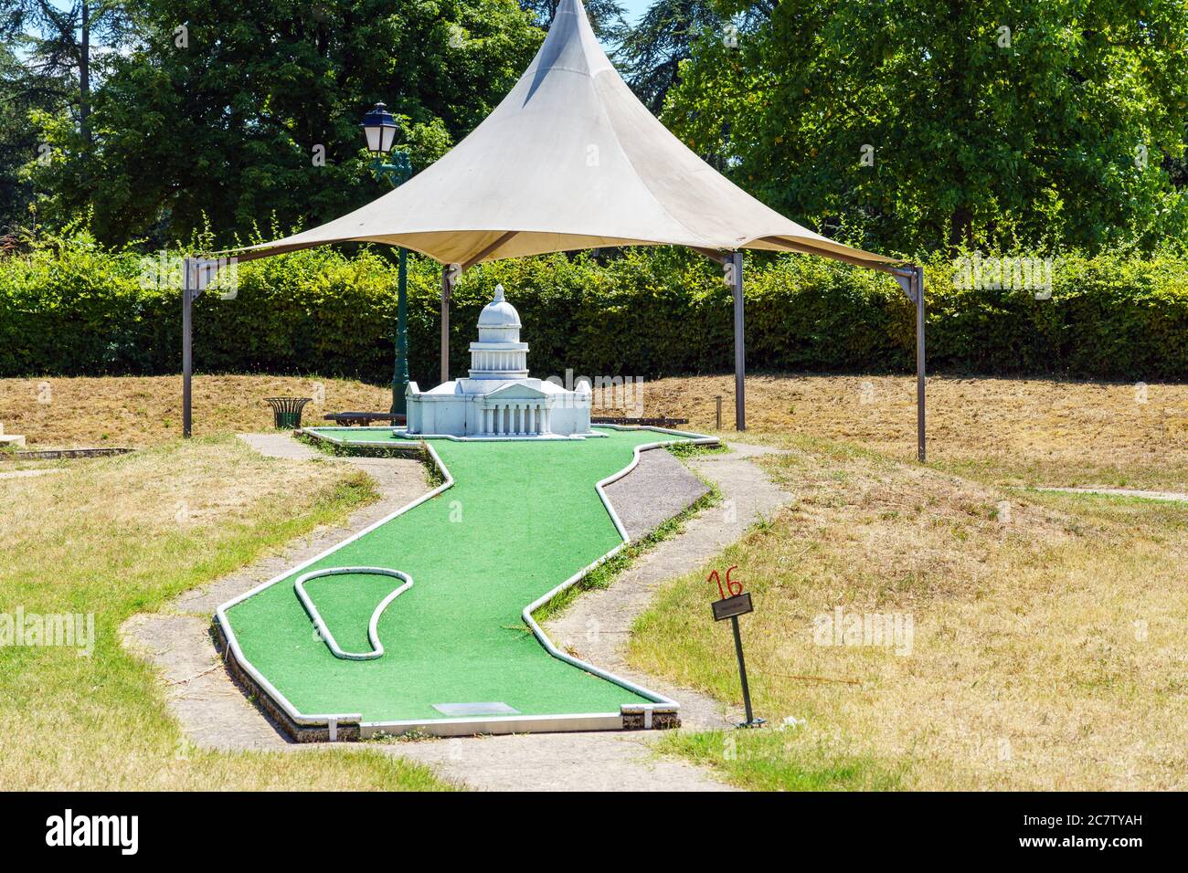 Golf miniature au Parc Floral de Paris dans le Bois de Vincennes - Paris, France Banque D'Images