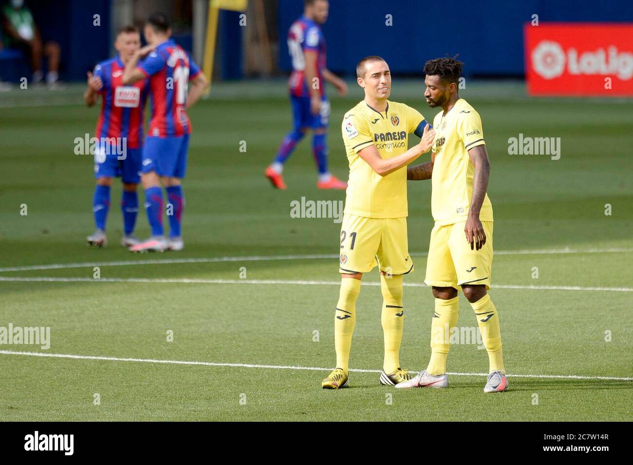 FOOTBALL - VILLARREAL VS EIBAR Anguissa, Bruno Soriano en action pendant la ligue espagnole, la Liga, match de football entre Villarreal et Eibar le 19 juillet 2020 au stade Ceramica à Castellon, Espagne. Foto: Xisco Navarro crédit: CORDEL PRESS/Alay Live News Banque D'Images