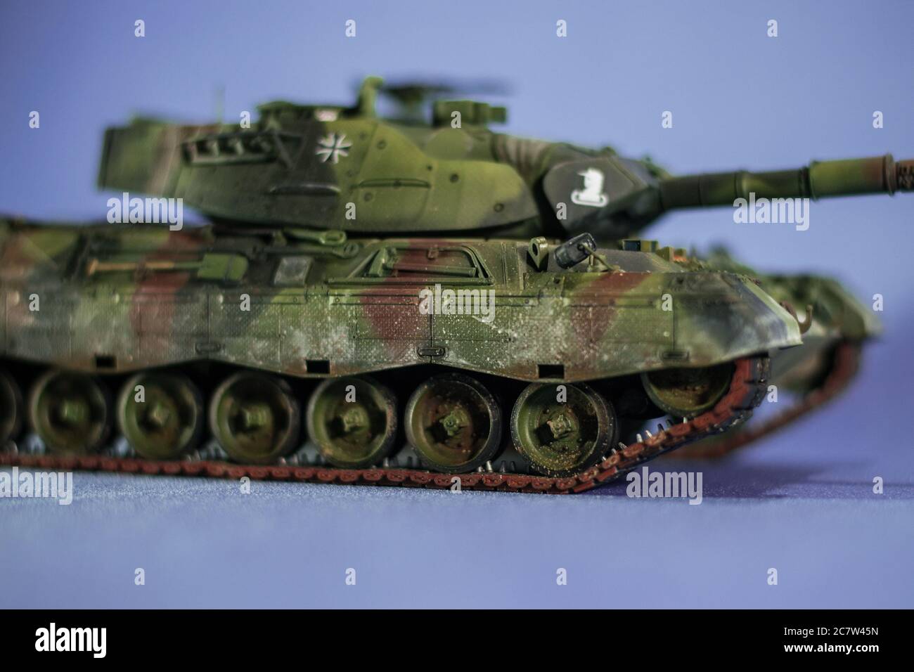 Modèle de char Tiger de la Seconde Guerre mondiale. Sur un arrière-plan isolé. Banque D'Images