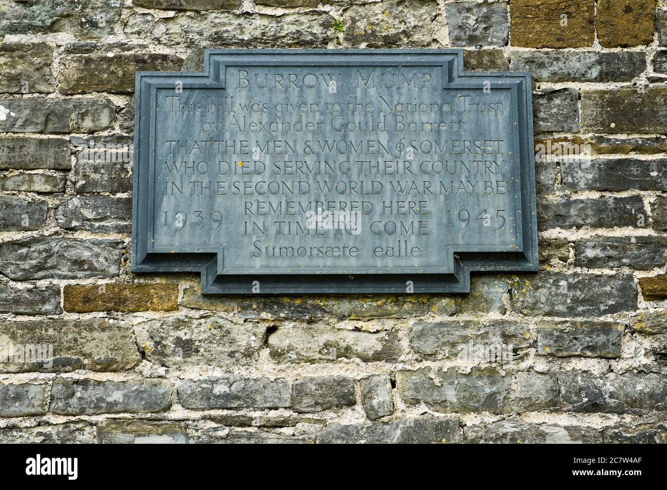 Memorial sur le mur à Burrow Mump, Burrowbridge, Somerset Banque D'Images