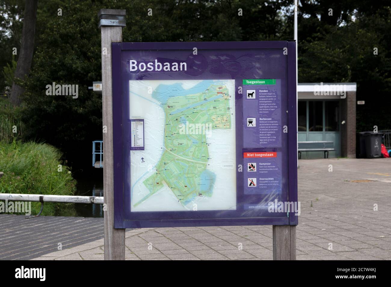 Panneau publicitaire Het Amsterdam Bos Bosbaan à Amsterdam, pays-Bas 19-7-2020 Banque D'Images