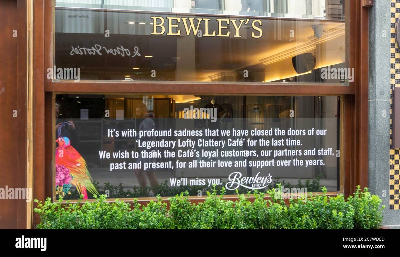 Bewleys Cafe, Grafton Street, ouvert en 1927. Café légendaire et lieu de rencontre, victime de la pandémie du coronavirus. Banque D'Images