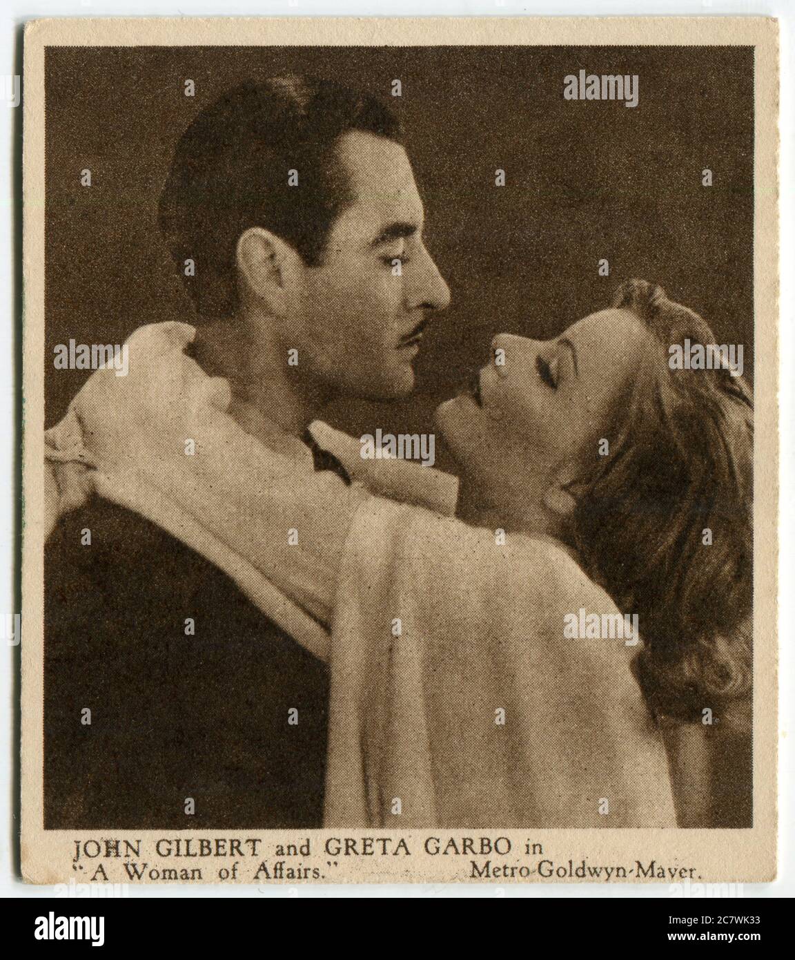 Carte à cigarettes Kensitas pour les « Love Scenes from Famous films » - John Gilbert et Greta Gabo dans « A Woman of Affairs ». Deuxième série publiée en 1932 par J. Wix & Sons Ltd Banque D'Images
