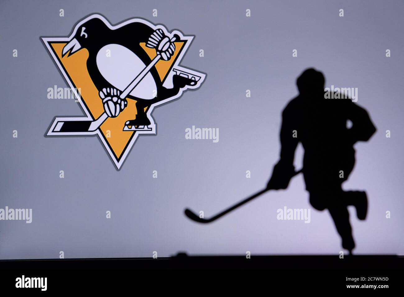 TORONTO, CANADA, 17. JUILLET : photo du concept des Penguins de Pittsburgh. Silhouette du joueur professionnel de hockey de la LNH Banque D'Images