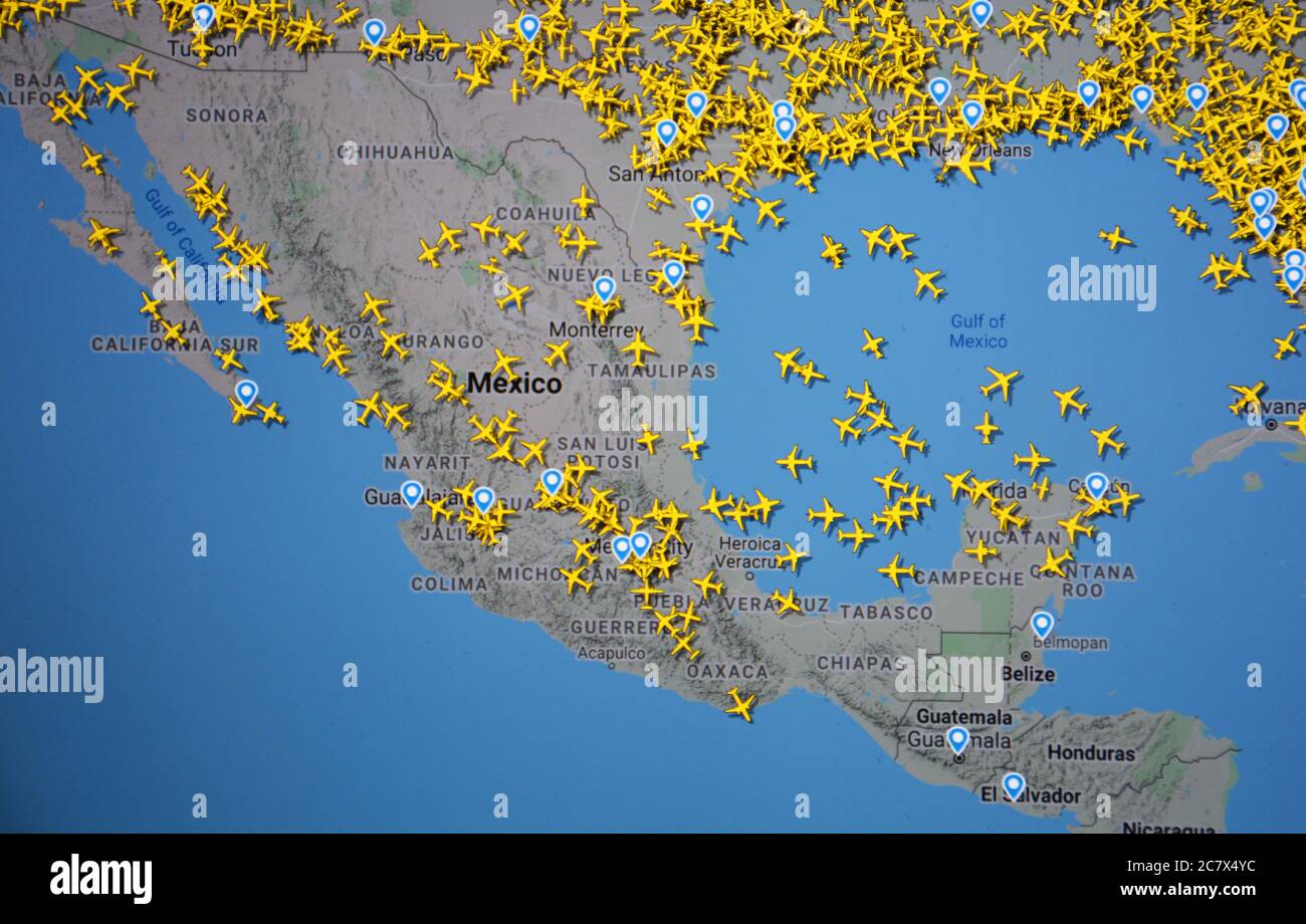 Trafic aérien sur le Mexique (20 juillet 2020, UTC 21.33), sur Internet avec le site Flightracar 24, pendant la pandémie du coronavirus Banque D'Images