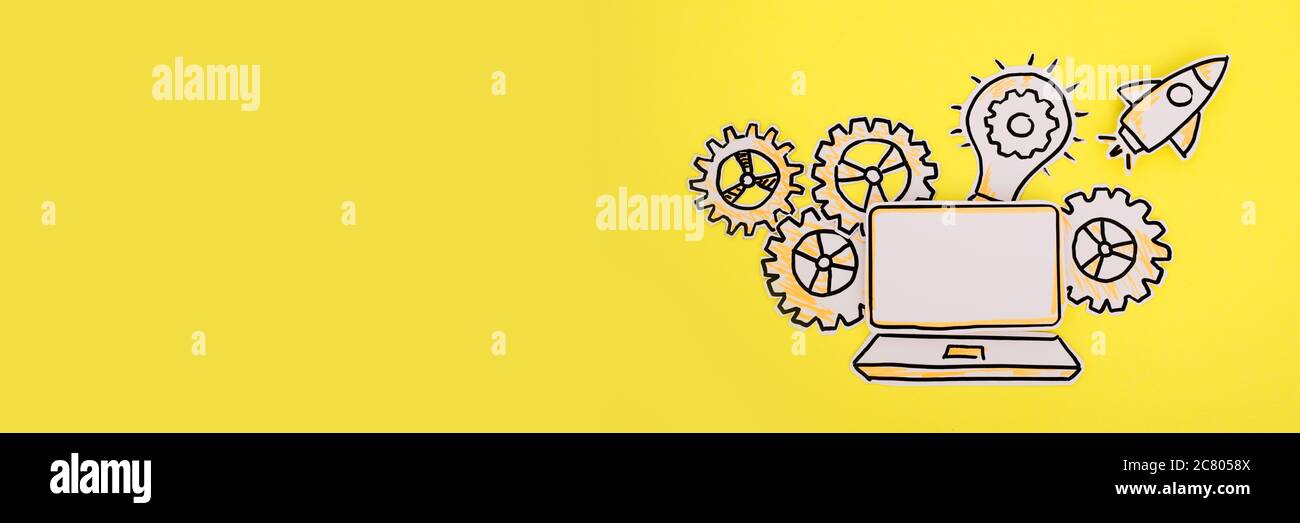 Icônes papier de personnes, communication et conférence en ligne sur jaune. Banque D'Images