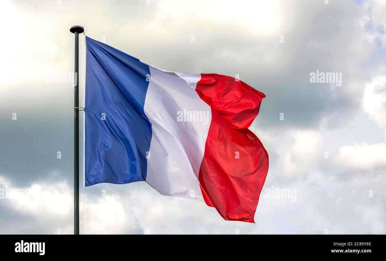 Drapeau français au vent Photo Stock - Alamy