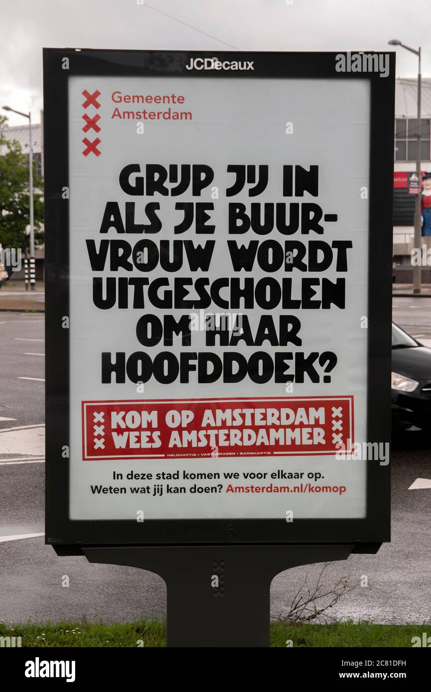 Anti Racisme Billboard de la ville d'Amsterdam aux pays-Bas 16-7-2020 avec l'erreur d'orthographe Banque D'Images