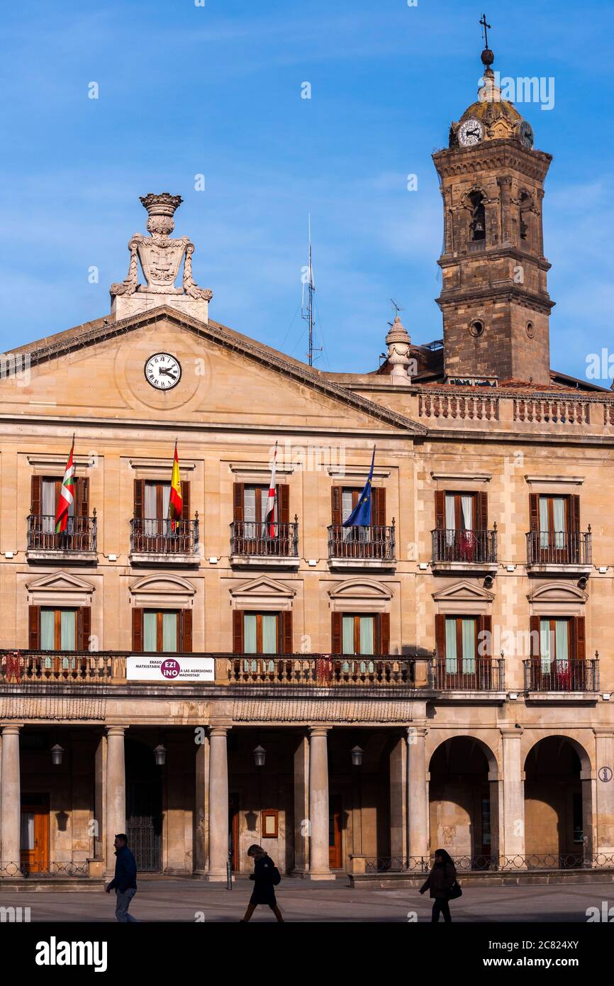 Ayuntamiento en la Plaza de España de Vitoria. Álava. País Vasco. Espagne  Photo Stock - Alamy